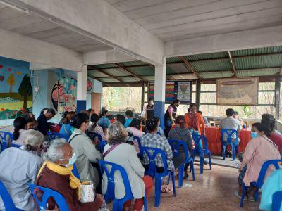 ลงทะเบียนบัตรสวัสดิการตำบลภูหลวงฯ ณ โรงเรียนบ้านโนนแดง