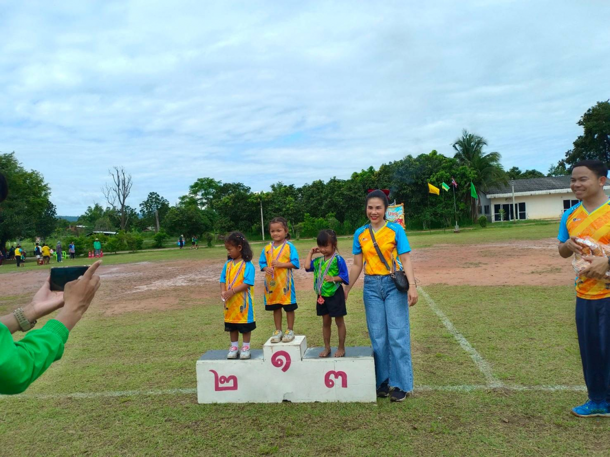โครงการแข่งขันกีฬาศูนย์พัฒนาเด็กเล็กโรงเรียนบ้านหนองนกเขียน ร่วมกับโรงเรียนหนองนกเขียนสามัคคี