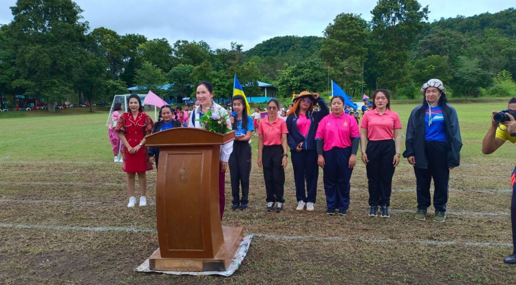 โครงการแข่งขันกีฬาศูนย์พัฒนาเด็กเล็ก อบต.ภูหลวง (บ้านหลุมเงิน) ร่วมกับโรงเรียนบ้านหลุมเงิน