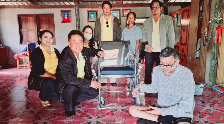 ส่งมอบวัสดุ/ครุภัณฑ์แก่ผู้ป่วยติดเตียงตำบลภูหลวงฯ