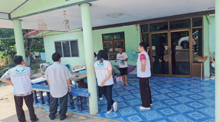 ลงพื้นที่ตำบลภูหลวงมอบผ้าอ้อมสำเร็จรูป ให้แก่ผู้ป่วยติดเตียง ในความดูแลของศูนย์ส่งเสริมฟื้นฟูและพัฒนาคุณภาพผู้สูงอายุ และผู้พิการตำบลภูหลวง