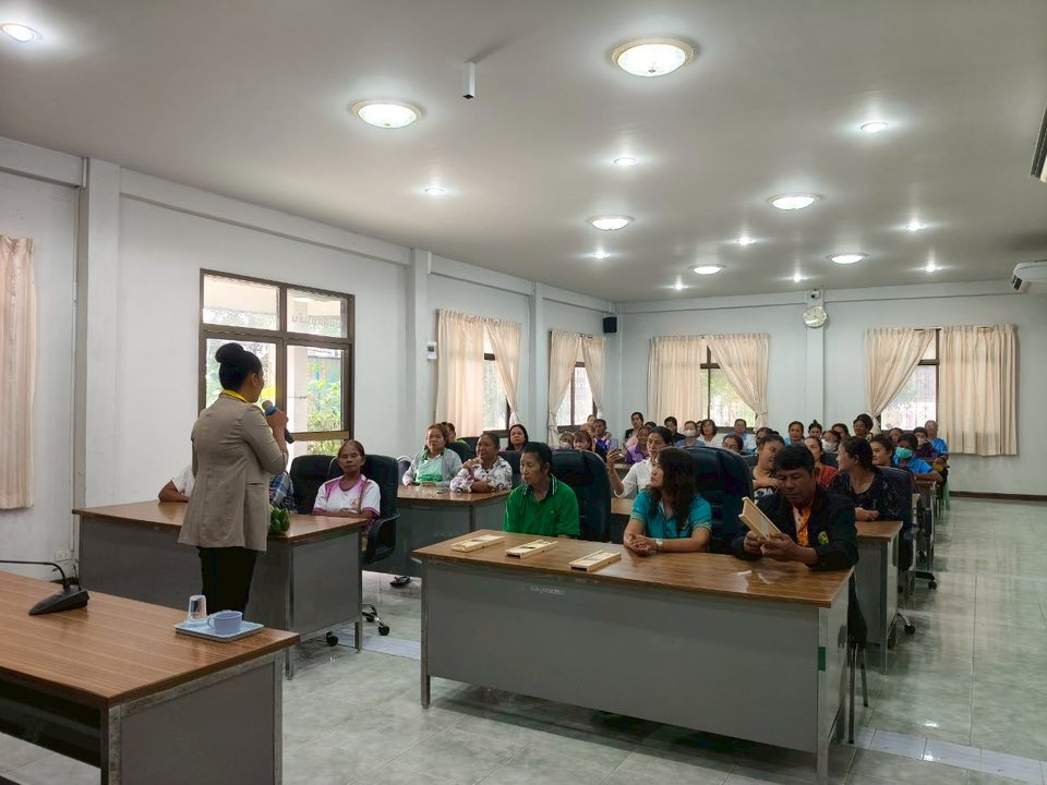โครงการส่งเสริมอาชีพของกลุ่มสตรีแม่บ้านตำบลภูหลวง 