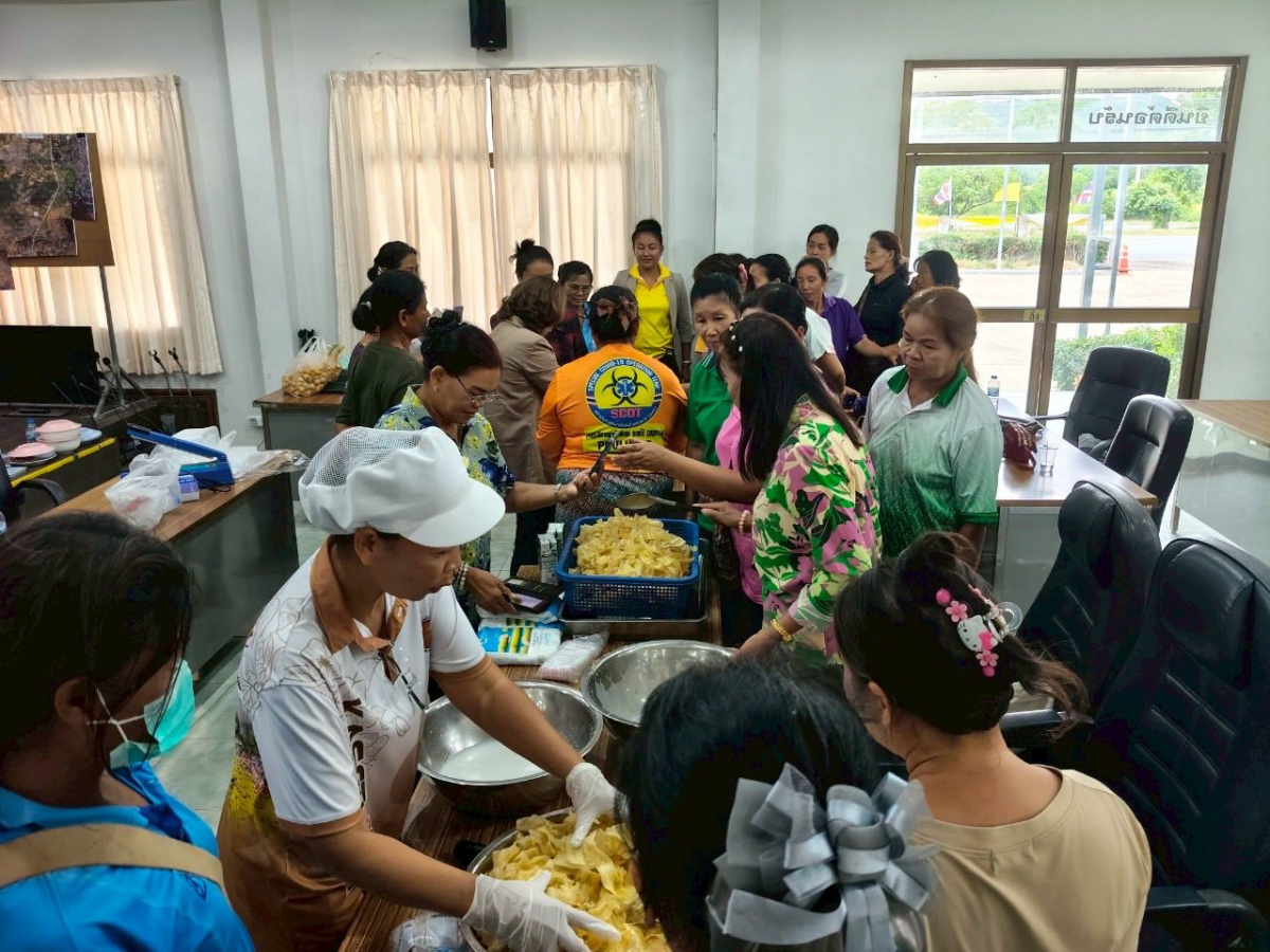 โครงการส่งเสริมอาชีพของกลุ่มสตรีแม่บ้านตำบลภูหลวง 