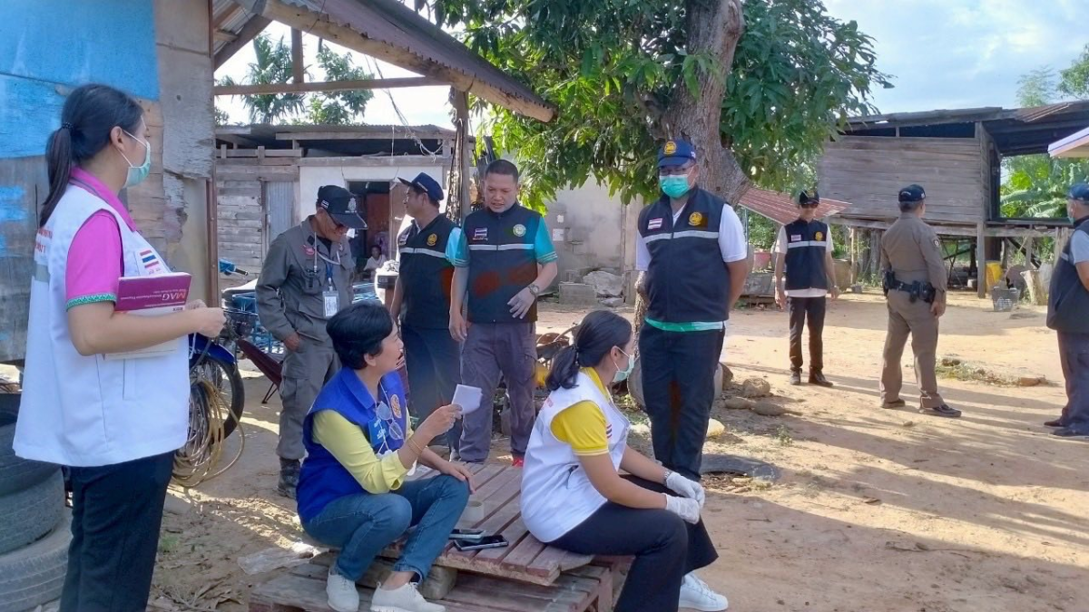 ร่วมปฏิบัติการค้นหาผู้เสพยาเสพติดในหมู่บ้าน/ชุมชน