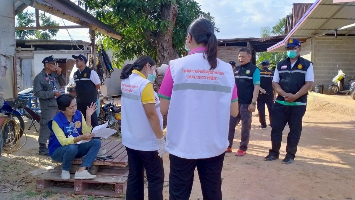 ร่วมปฏิบัติการค้นหาผู้เสพยาเสพติดในหมู่บ้าน/ชุมชน