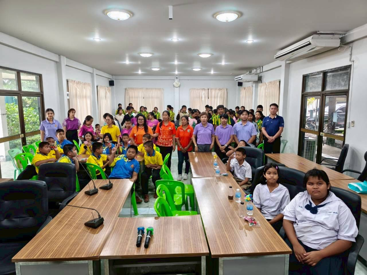 โครงการฝึกอบรมอาชีพระยะสั้น “เรียนรู้กระบวนการจัดกิจกรรมการทำพวงกุญแจจากลวดกำมะหยี่” ประจำปีงบประมาณ พ.ศ. ๒๕๖๘