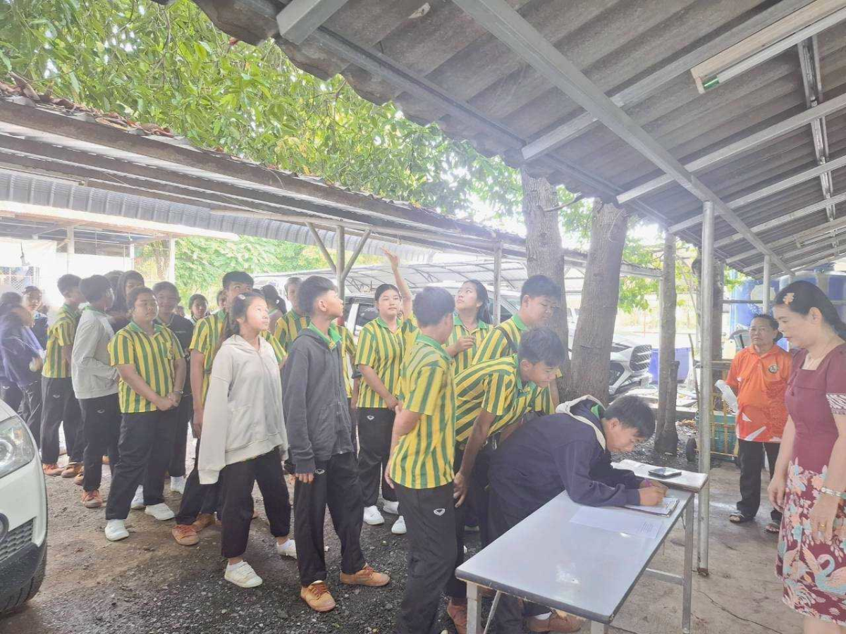 โครงการฝึกอบรมอาชีพระยะสั้น “เรียนรู้กระบวนการจัดกิจกรรมการทำพวงกุญแจจากลวดกำมะหยี่” ประจำปีงบประมาณ พ.ศ. ๒๕๖๘