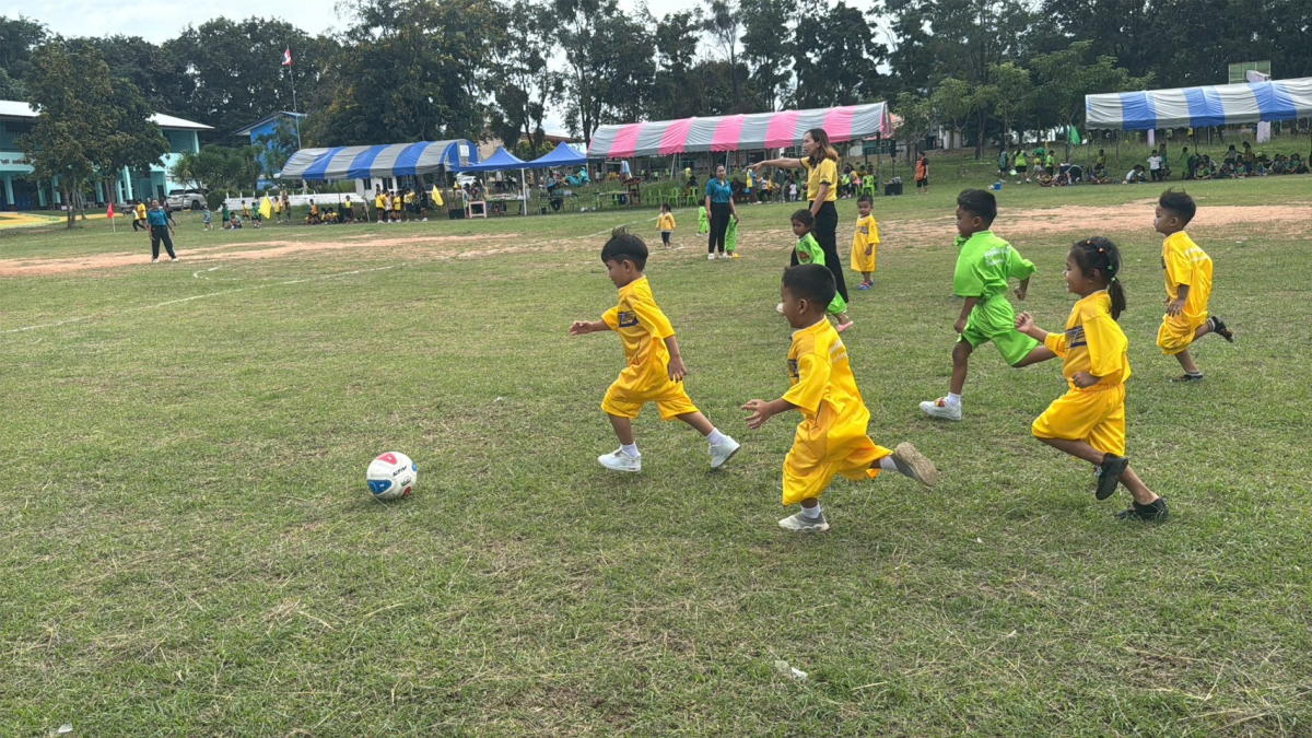 การแข่งขันกีฬาภายในหนองนกเขียนเกมส์ 