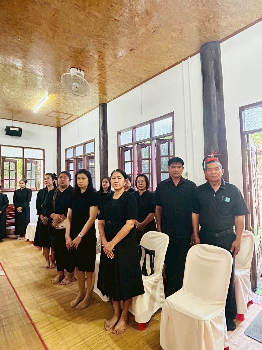 ร่วมพิธีบำเพ็ญกุศลสวดพระอภิธรรม เพื่ออุทิศถวายเป็นพระราชกุศลแด่ สมเด็จพระนางเจ้าสิริกิติ์ พระบรมราชินีนาถ พระบรมราชชนนีพันปีหลวง