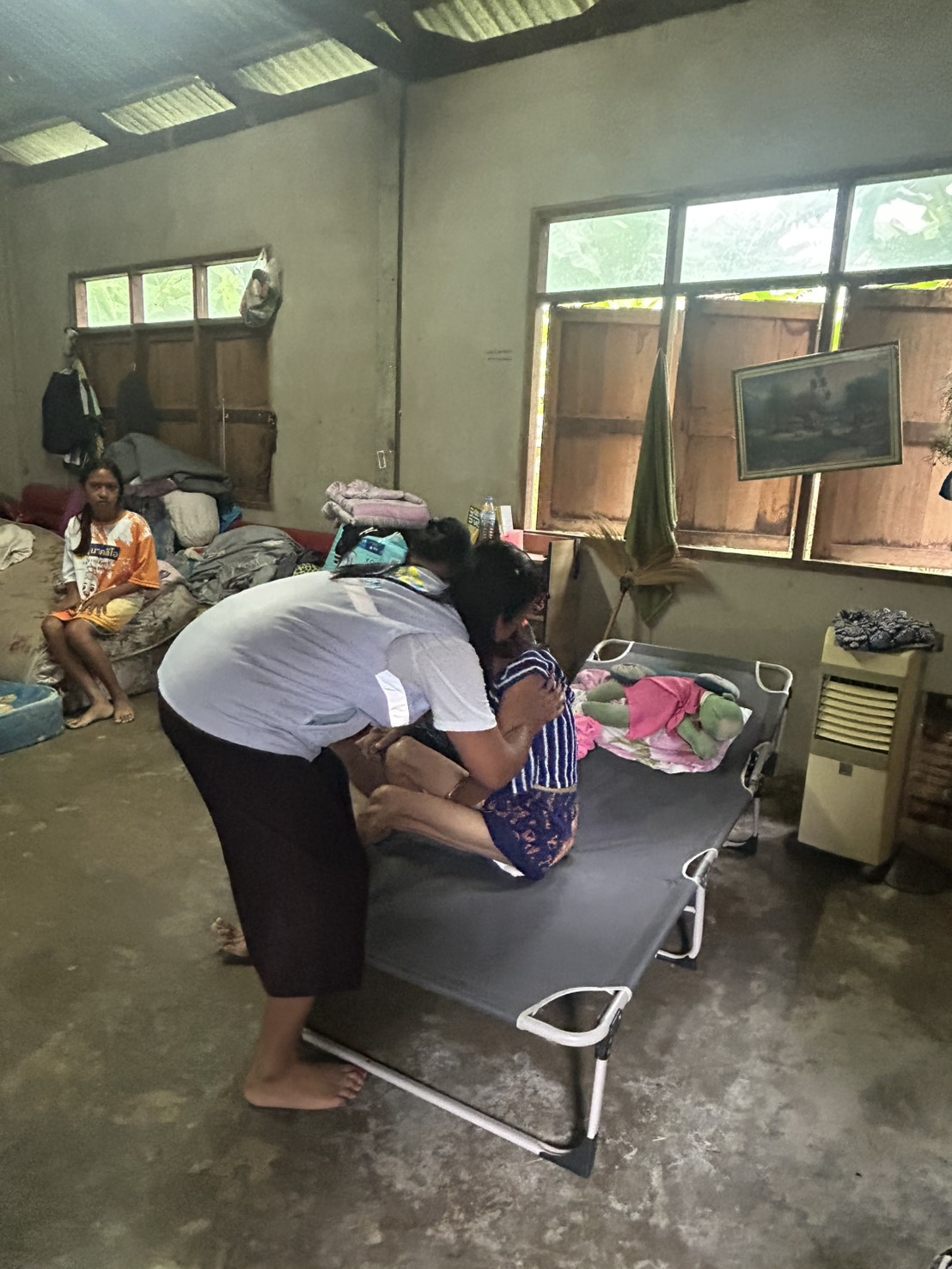 มอบเตียงให้แก่ผู้สูงอายุแขนขาอ่อนแรงฯ