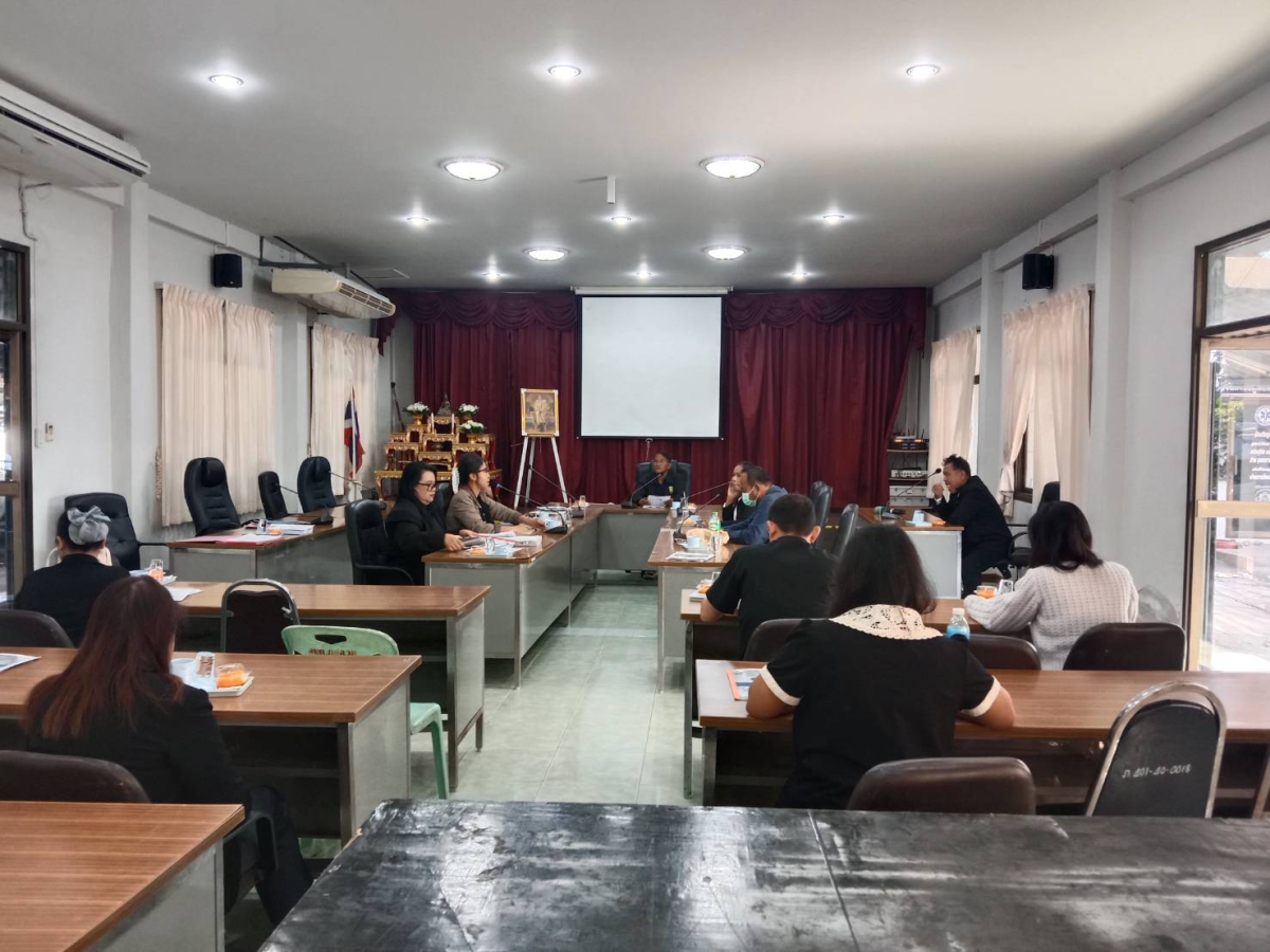 ประชุมคณะกรรมการติดตามและประเมินผลแผนฯ