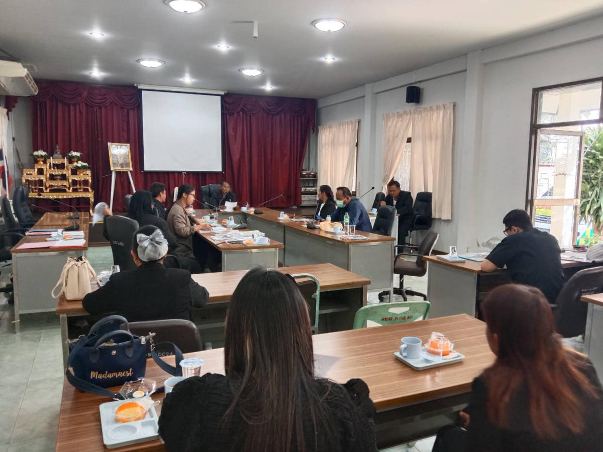 ประชุมคณะกรรมการติดตามและประเมินผลแผนฯ