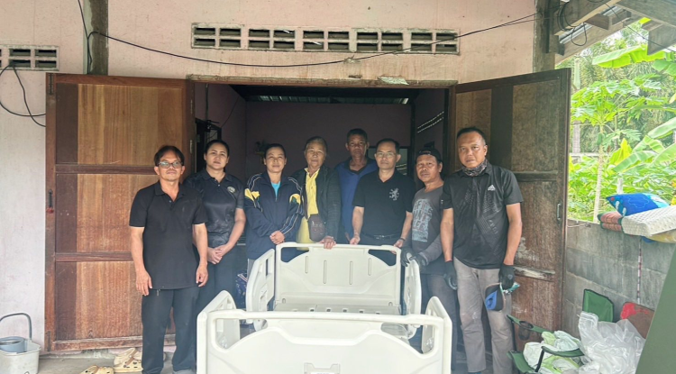 มอบเตียงนอนแบบไฟฟ้าให้แก่ผู้ป่วยติดเตียงที่เข้าร่วมโครงการ LTC