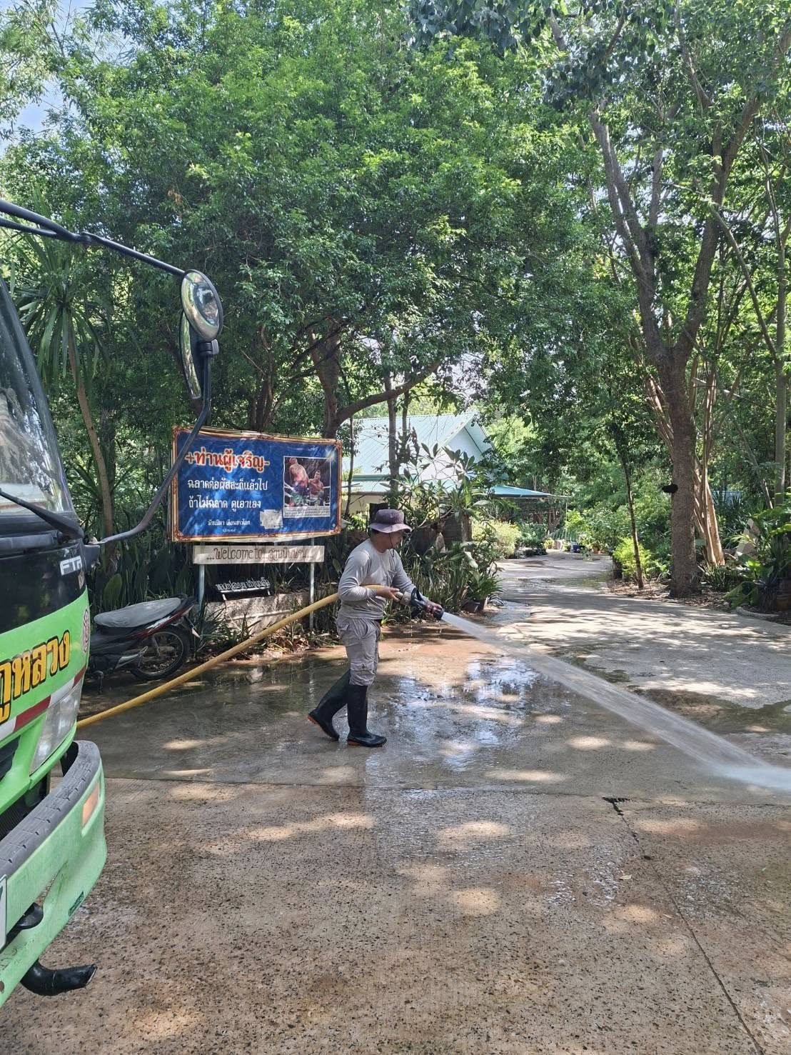 จัดเตรียมสถานที่สำหรับพิธีสรงน้ำสรีระสังขาร และพิธีสลายสรีระสังขารหลวงปู่สมบุญ ปริปุณฺณสีโล (หลวงปู่บุญ)