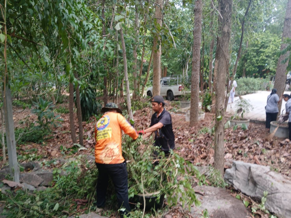 จัดเตรียมสถานที่สำหรับพิธีสรงน้ำสรีระสังขาร และพิธีสลายสรีระสังขารหลวงปู่สมบุญ ปริปุณฺณสีโล (หลวงปู่บุญ)