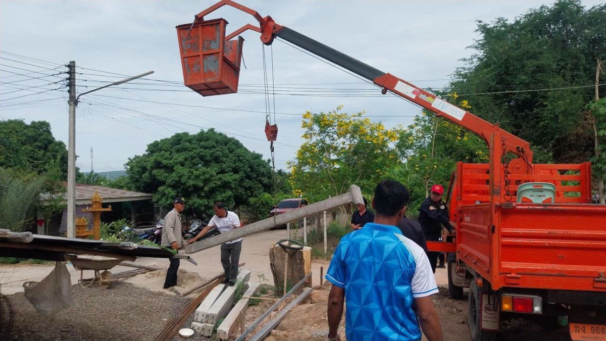 พิธีลงเสาเอกสร้างบ้าน ตามโครงการปรับสภาพแวดล้อมที่อยู่อาศัยสำหรับคนพิการ