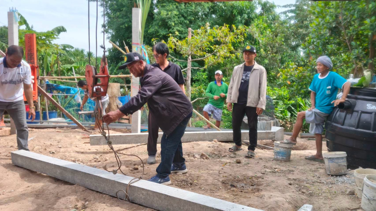 พิธีลงเสาเอกสร้างบ้าน ตามโครงการปรับสภาพแวดล้อมที่อยู่อาศัยสำหรับคนพิการ