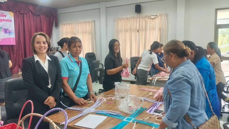 โครงการส่งเสริมอาชีพของกลุ่มสตรีแม่บ้านตำบลภูหลวง ประจำปีงบประมาณ พ.ศ. ๒๕๖๙