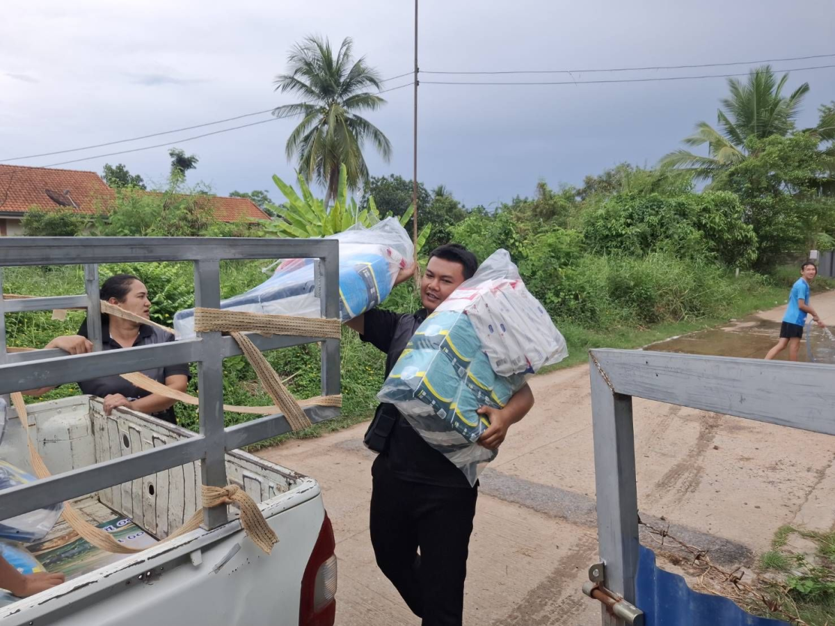 มอบผ้าอ้อมสำเร็จรูปให้แก่ผู้สูงอายุ ผู้ป่วยติดเตียง และกลุ่มเปราะบาง